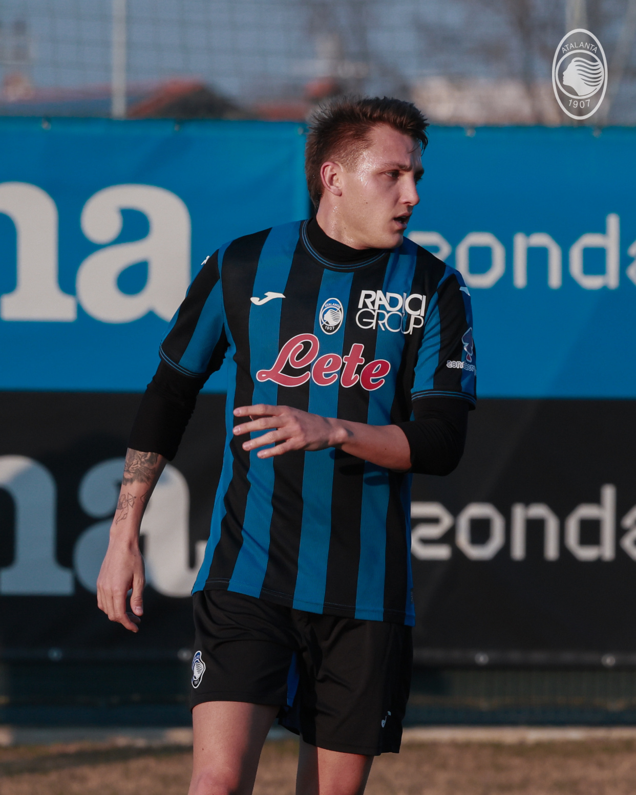 亚博体育-AC米兰赛后战术微调，志在欧超杯名次提升，媒体盛赞，训练强度明显提升(欧陆战争61804最新破解版)